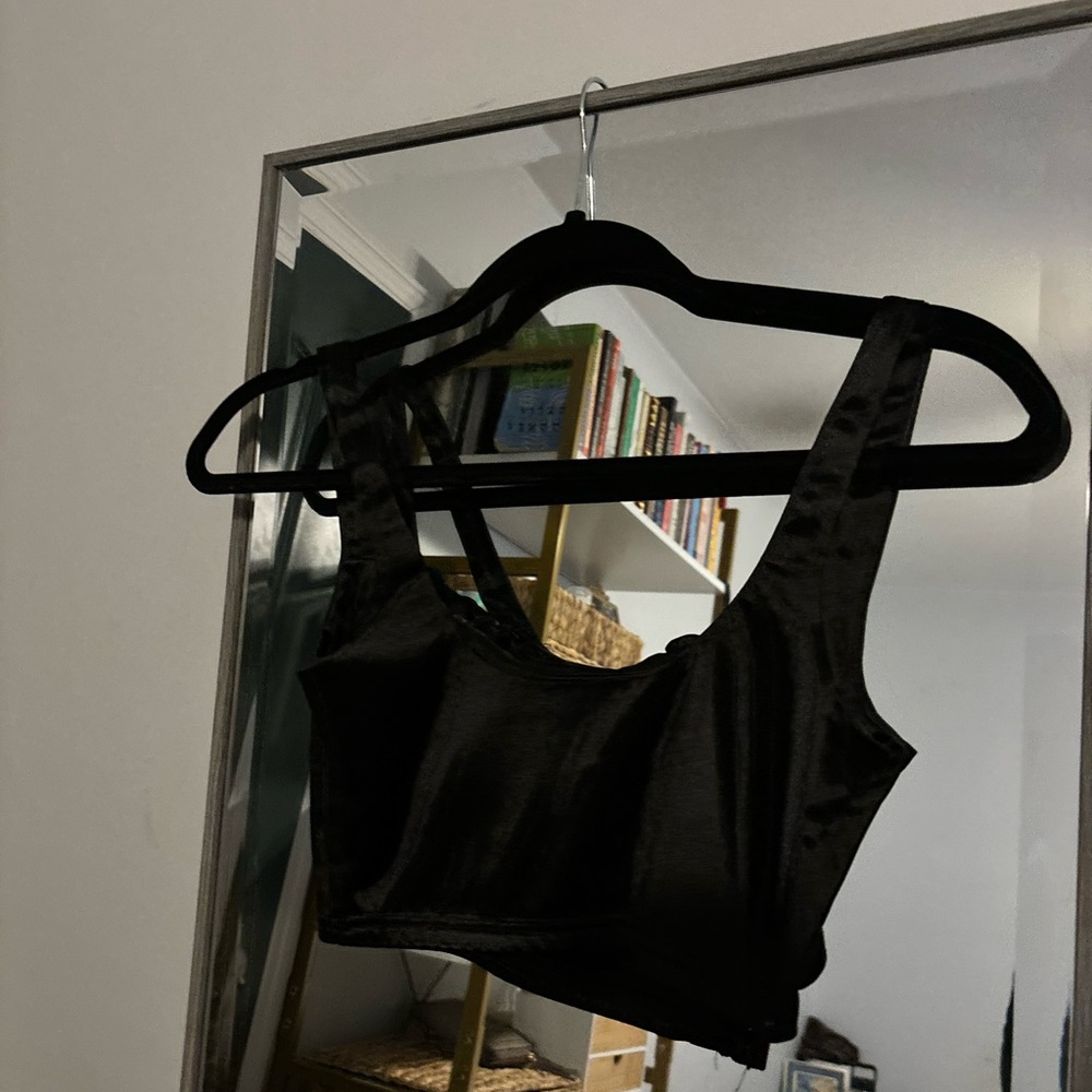 Black cropped top - Picture 3 of 3